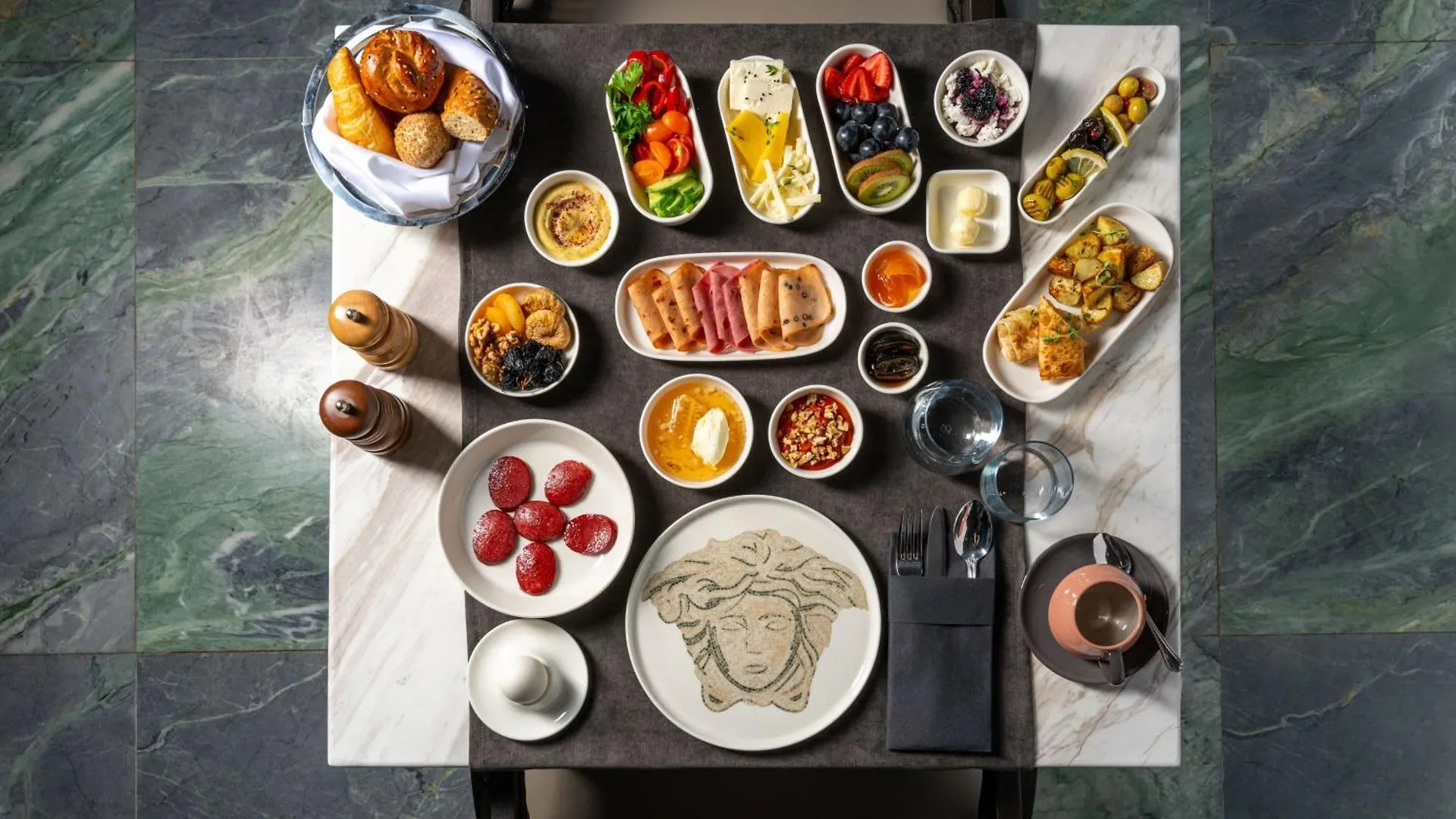 Orientbank Hotel Istanbul, Autograph Collection 5*,  Turecko